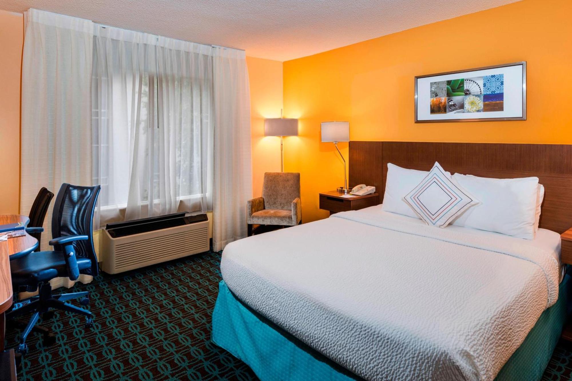Fairfield Inn & Suites By Marriott Atlanta Buckhead Exterior photo