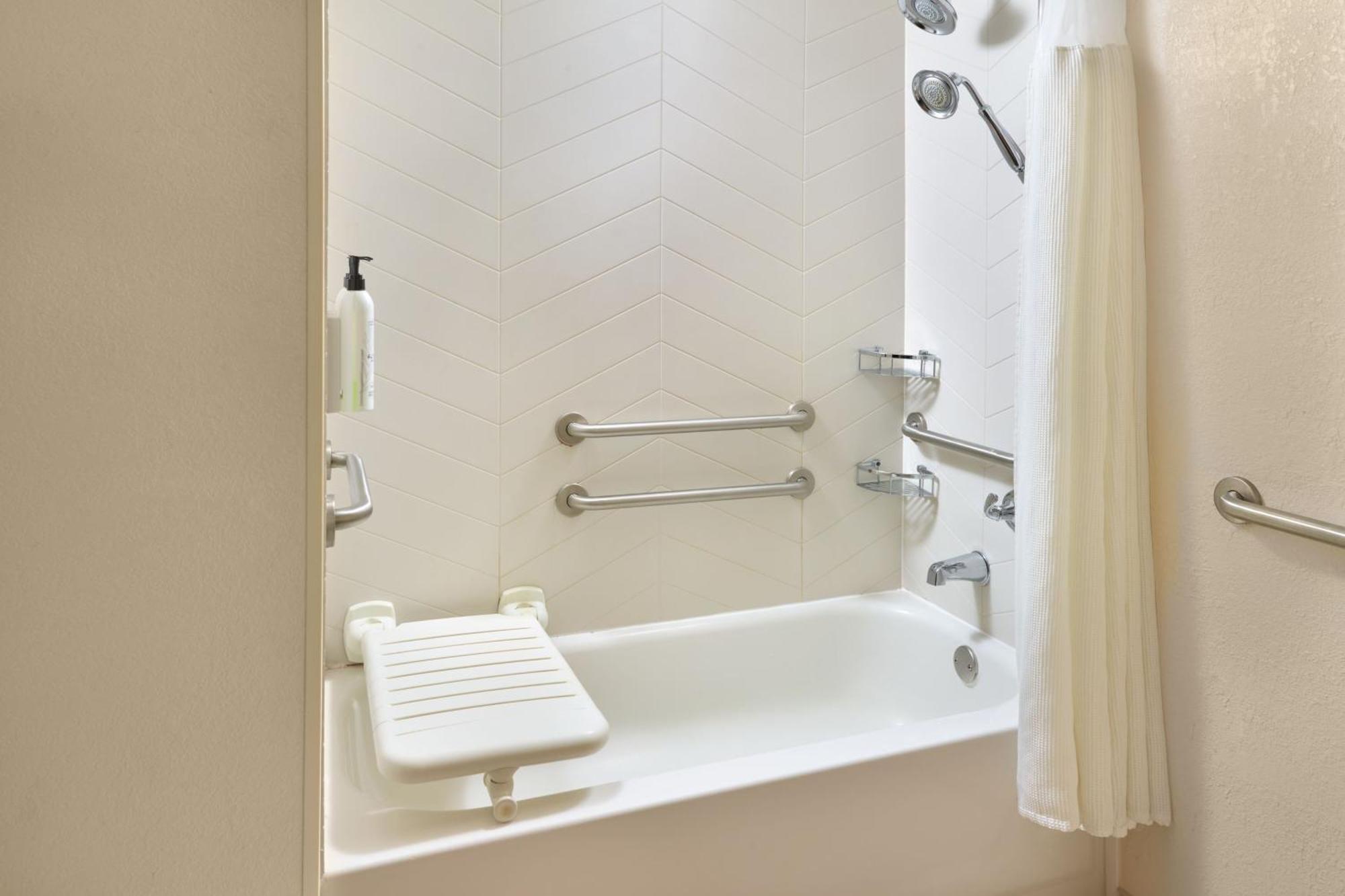 Fairfield Inn & Suites By Marriott Atlanta Buckhead Exterior photo
