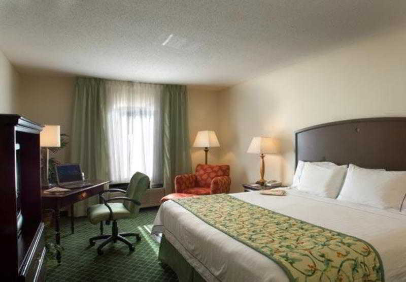 Fairfield Inn & Suites By Marriott Atlanta Buckhead Exterior photo
