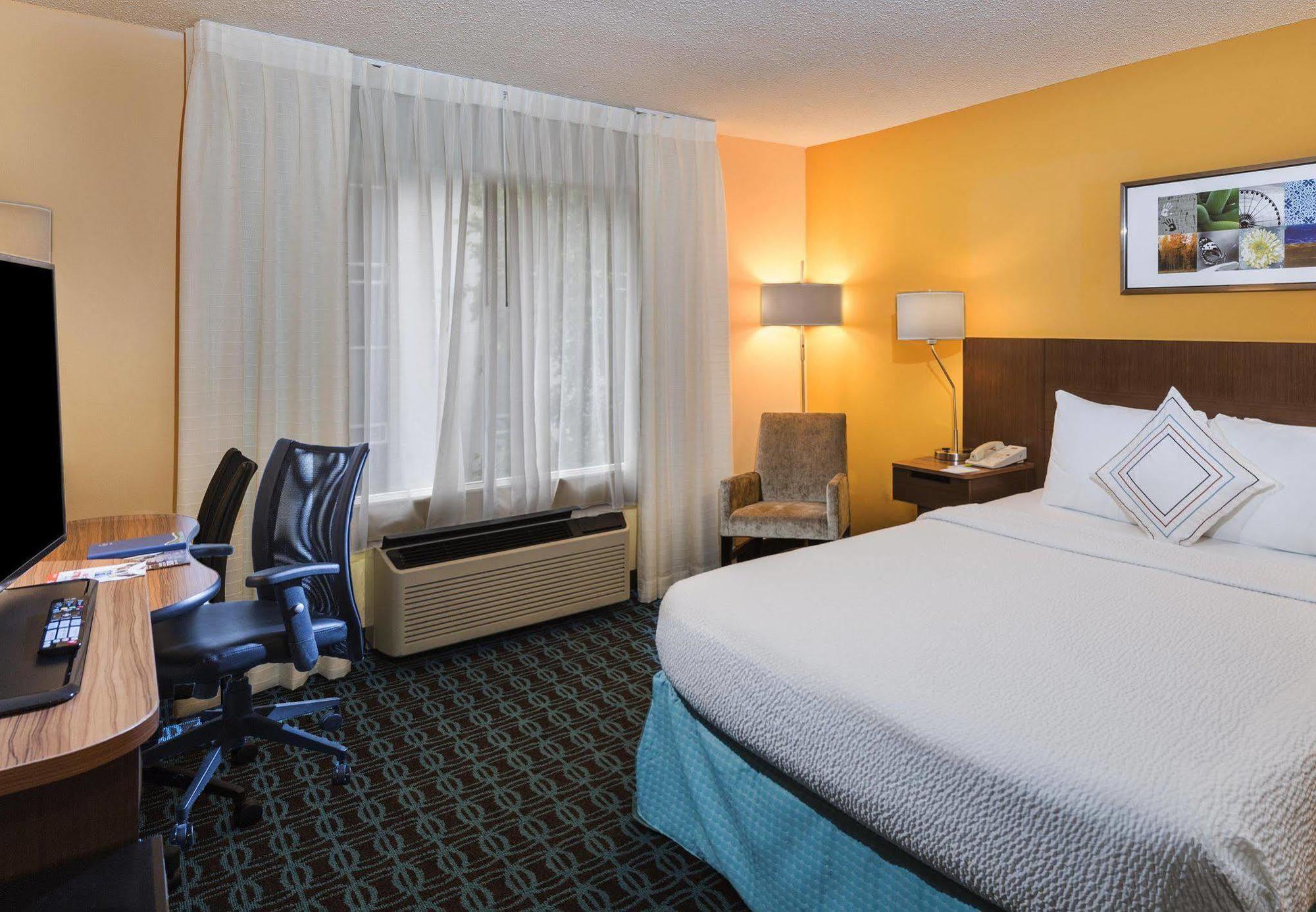 Fairfield Inn & Suites By Marriott Atlanta Buckhead Exterior photo