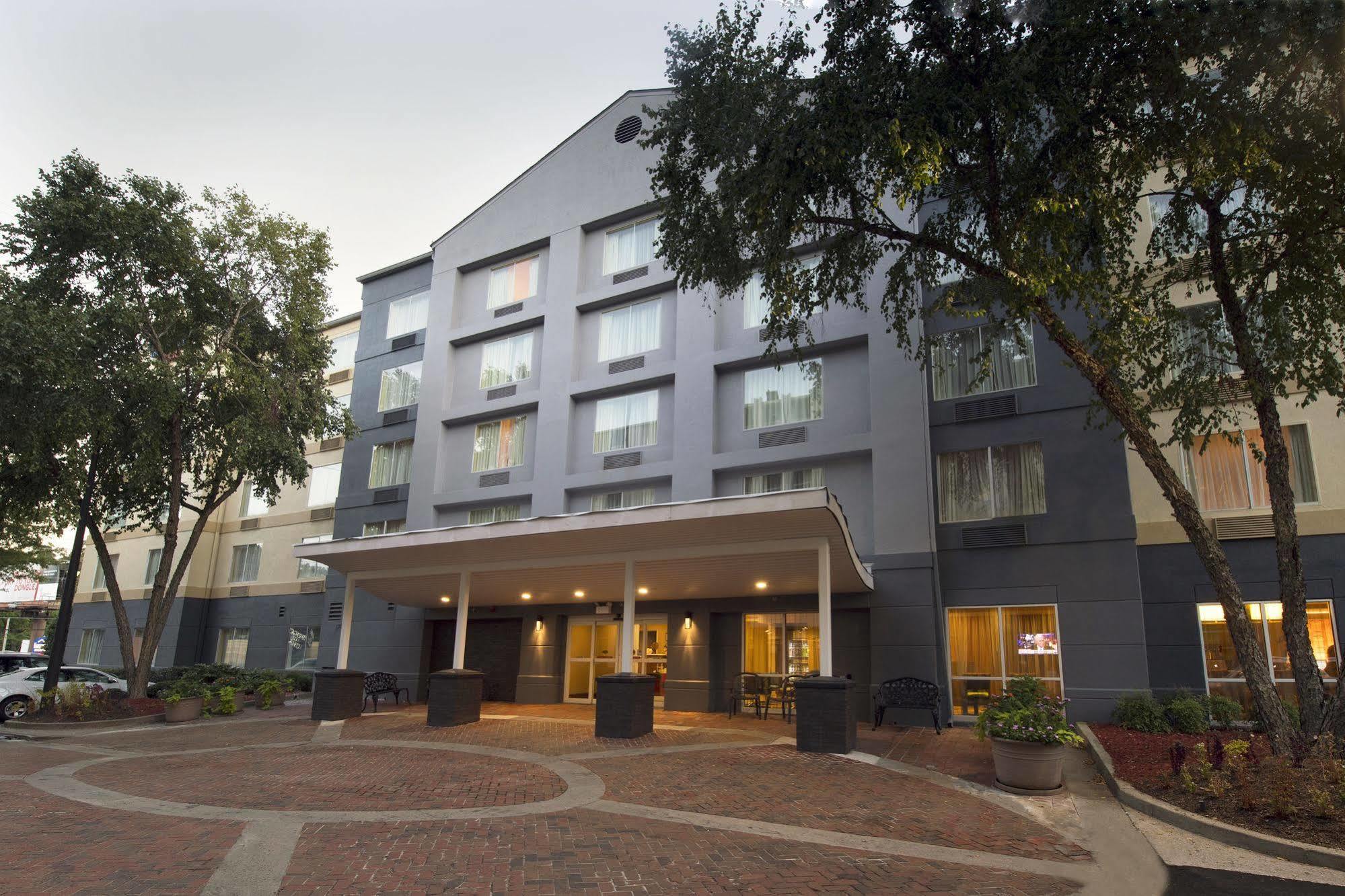 Fairfield Inn & Suites By Marriott Atlanta Buckhead Exterior photo